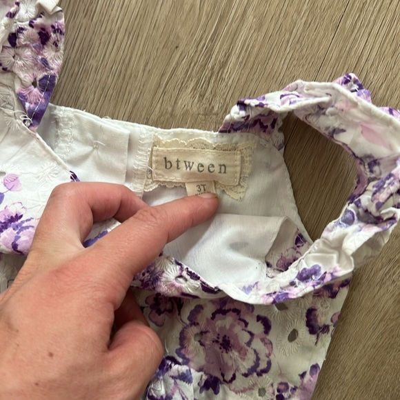 Purple Flowers Cotton Embroidered Dress with matching purse Size 3T - Picture 4 of 10